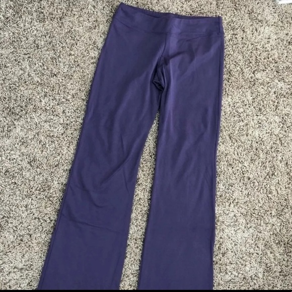 PraNa ‘Breathe’ Purple Flare Athletic Yoga Pants - Picture 2 of 6